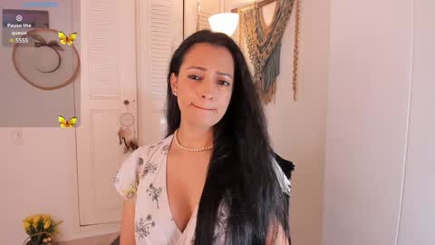 Ana Ruiz online show from 12-15-24, 07:31