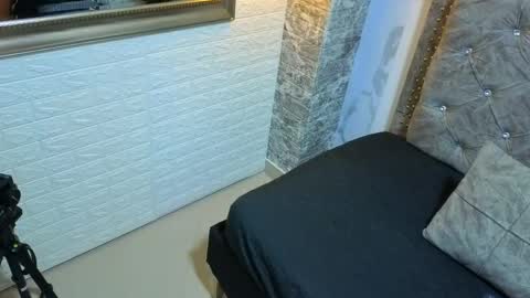 Snapshot of _andrealopez chatting on 06-01-26, 05:20 _andrealopez online show from 06-01-26, 05:20