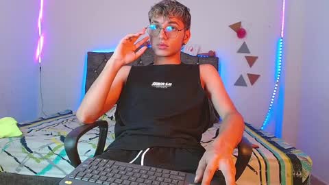 Andres online show from 03-02-25, 02:43