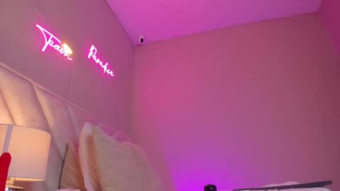 ngela  online show from 02-13-25, 02:42