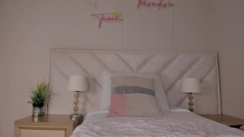 Snapshot of _angela_x chatting on 04-07-26, 01:44 ngela online show from 04-07-26, 01:44