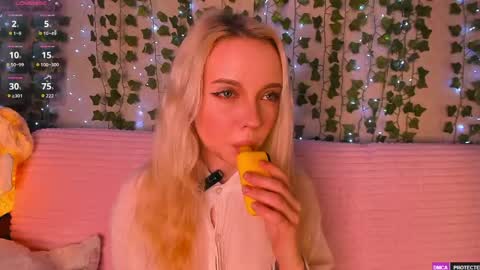 Snapshot of _angeldust_1 chatting on 06-06-26, 02:49 Emily online show from 06-06-26, 02:49