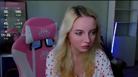 Snapshot of _angeldust_1 chatting on 07-03-26, 02:51 Emily online show from 07-03-26, 02:51