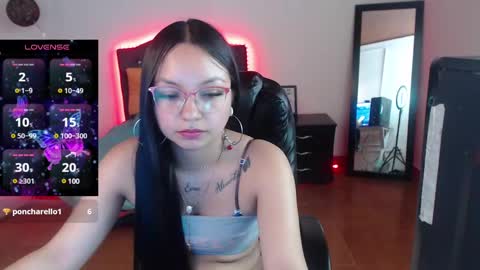 Snapshot of _anne_hot chatting on 12-24-24, 05:13 Anne online show from 12-24-24, 05:13