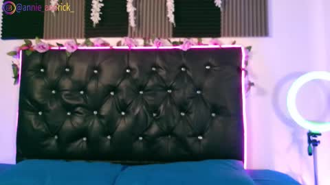 Annie Andrick online show from 03-04-26, 01:28