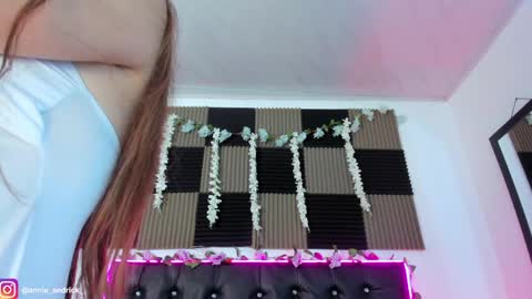 Annie Andrick online show from 05-17-26, 09:17