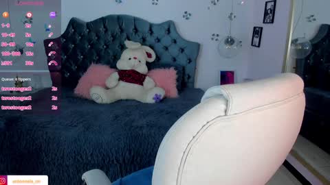 Snapshot of _antonnela_ chatting on 01-09-25, 01:56 antonnela online show from 01-09-25, 01:56
