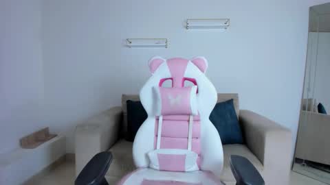    online show from 02-13-26, 12:23