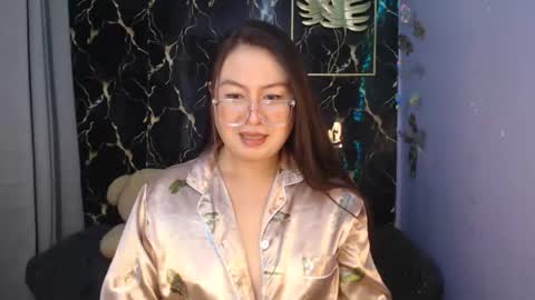 Snapshot of _arah chatting on 04-29-26, 10:30 arah online show from 04-29-26, 10:30