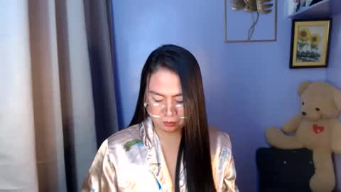 Snapshot of _arah chatting on 05-15-26, 11:12 arah online show from 05-15-26, 11:12
