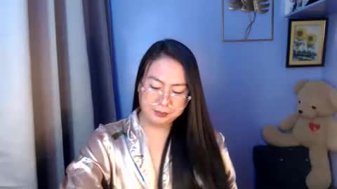 Snapshot of _arah chatting on 05-15-26, 11:56 arah online show from 05-15-26, 11:56