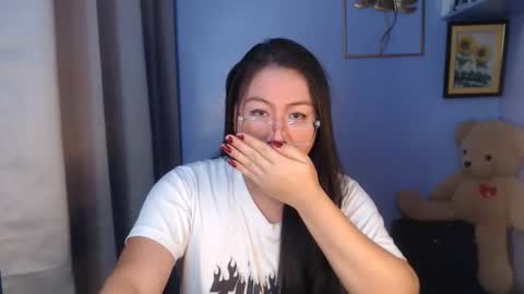 Snapshot of _arah chatting on 05-30-26, 02:41 arah online show from 05-30-26, 02:41