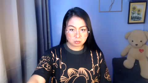 Snapshot of _arah chatting on 06-27-26, 01:43 arah online show from 06-27-26, 01:43