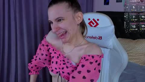 _ash_leyy_ online show from 04-21-26, 02:51