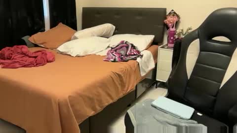 Angie online show from 10-14-25, 02:56