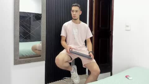 Snapshot of _axel_09 chatting on 04-23-26, 04:35 _axel_09 online show from 04-23-26, 04:35