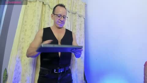 Snapshot of _axelking1_ chatting on 05-20-26, 11:49 Axel online show from 05-20-26, 11:49