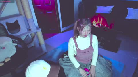 Snapshot of _baterchatur chatting on 12-13-24, 08:58 Lunita online show from 12-13-24, 08:58