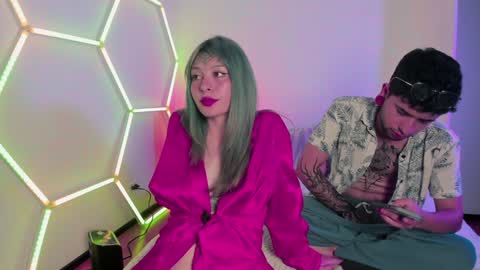 Snapshot of _baterchatur chatting on 01-12-25, 12:23 Lunita online show from 01-12-25, 12:23