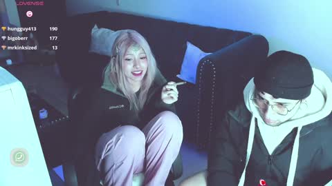 Snapshot of _baterchatur chatting on 02-01-25, 12:05 Lunita online show from 02-01-25, 12:05