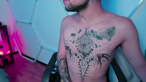 Snapshot of _baterchatur chatting on 02-04-25, 07:18 Lunita online show from 02-04-25, 07:18