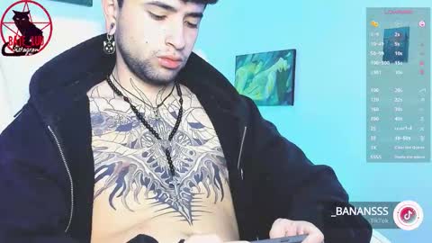 Snapshot of _baterchatur chatting on 11-28-25, 01:08 Lunita online show from 11-28-25, 01:08