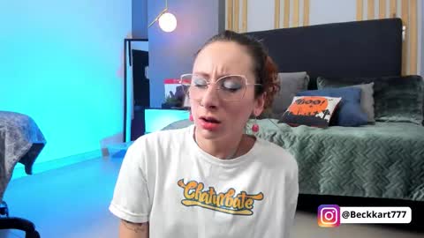 Sofia online show from 03-12-26, 04:24