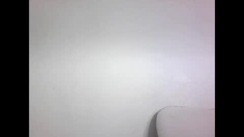 Snapshot of _biscotti_ chatting on 12-15-25, 06:34 _biscotti_ online show from 12-15-25, 06:34