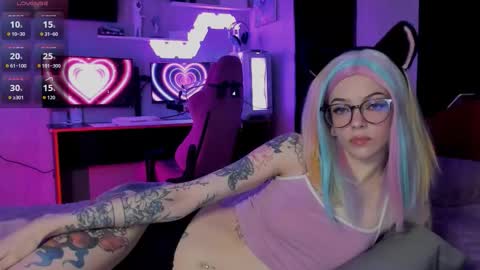 Snapshot of _black_fox__ chatting on 10-10-25, 12:09 Olivia Subscribe to my Fansly -   online show from 10-10-25, 12:09