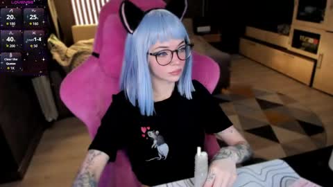 Snapshot of _black_fox__ chatting on 04-20-26, 12:02 Olivia Subscribe to my Fansly - online show from 04-20-26, 12:02