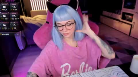 Snapshot of _black_fox__ chatting on 04-20-26, 10:44 Olivia Subscribe to my Fansly - online show from 04-20-26, 10:44