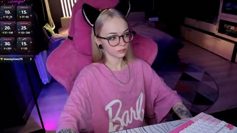 Snapshot of _black_fox__ chatting on 04-26-26, 11:46 Olivia Subscribe to my Fansly - online show from 04-26-26, 11:46