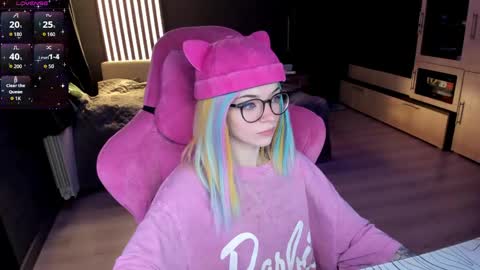 Snapshot of _black_fox__ chatting on 05-25-26, 11:00 Olivia Subscribe to my Fansly - online show from 05-25-26, 11:00