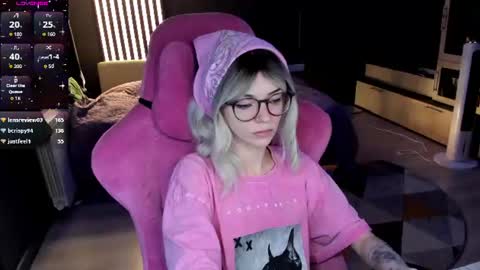 Snapshot of _black_fox__ chatting on 06-23-26, 11:36 Olivia Subscribe to my Fansly - online show from 06-23-26, 11:36