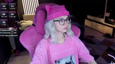 Snapshot of _black_fox__ chatting on 07-02-26, 12:54 Olivia Subscribe to my Fansly - online show from 07-02-26, 12:54