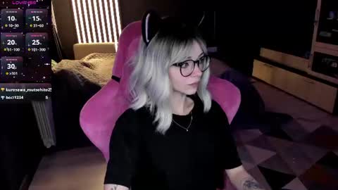Snapshot of _black_fox__ chatting on 08-04-26, 11:07 Olivia Subscribe to my Fansly - online show from 08-04-26, 11:07
