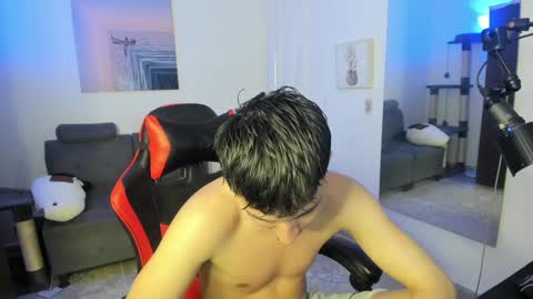 Snapshot of _blakee chatting on 01-10-25, 07:04 B L A K E online show from 01-10-25, 07:04