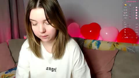 Elizabeth online show from 02-15-26, 01:13