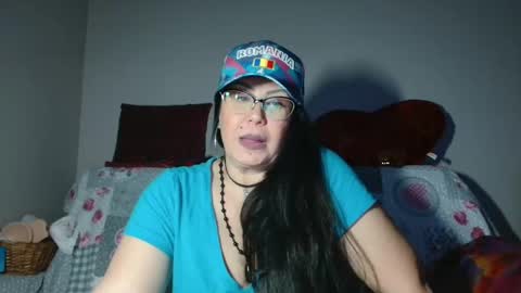Snapshot of _blue__butterfly_ chatting on 12-28-24, 12:57 KHALEESI online show from 12-28-24, 12:57
