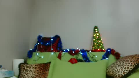 Snapshot of _blue__butterfly_ chatting on 01-02-25, 09:07 KHALEESI online show from 01-02-25, 09:07