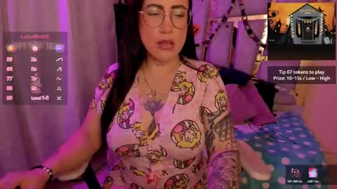 Angie  Independent model online show from 10-31-25, 09:21