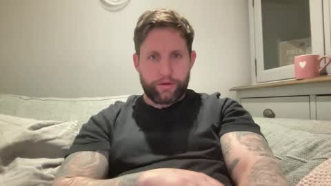 Snapshot of _british_hung_ chatting on 01-09-25, 01:13 UK BigThick Cock online show from 01-09-25, 01:13