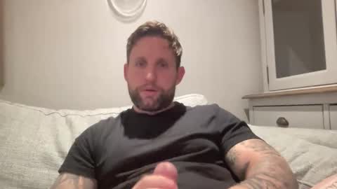 Snapshot of _british_hung_ chatting on 09-20-25, 07:59 UK BigThick Cock online show from 09-20-25, 07:59