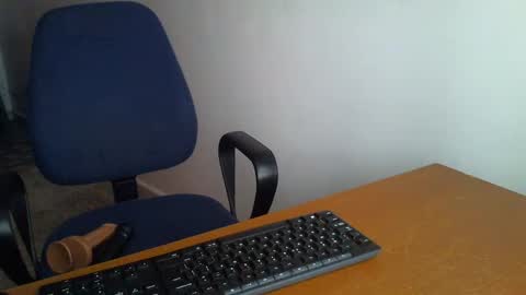 Snapshot of _bunny_b chatting on 12-30-24, 06:31 I will be back soon  online show from 12-30-24, 06:31