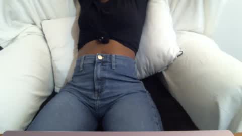 Snapshot of _bunny_b chatting on 03-10-25, 10:04 I will be back soon  online show from 03-10-25, 10:04