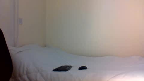 Snapshot of _bunny_b chatting on 10-26-25, 03:34 I will be back soon  online show from 10-26-25, 03:34