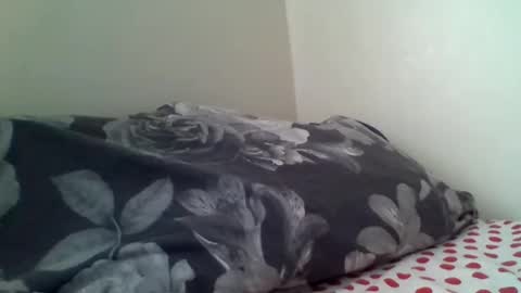 Snapshot of _bunny_b chatting on 10-27-25, 04:38 I will be back soon  online show from 10-27-25, 04:38