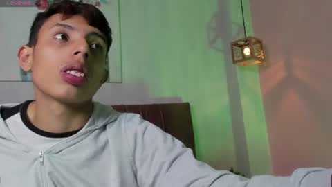 Snapshot of _camilo_ortiz chatting on 06-16-26, 03:03 camilo online show from 06-16-26, 03:03