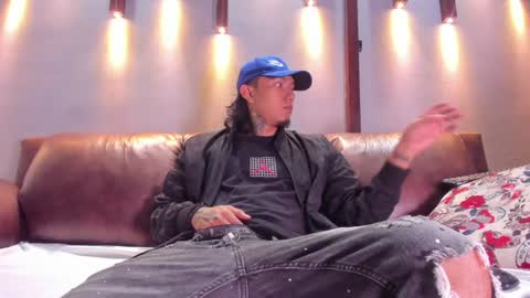 Snapshot of _cannabitch chatting on 12-29-24, 01:06 Shatta Sara online show from 12-29-24, 01:06