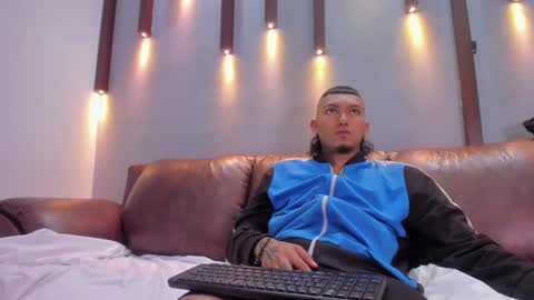 Snapshot of _cannabitch chatting on 12-31-24, 01:19 Shatta Sara online show from 12-31-24, 01:19